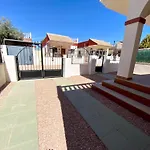 Βίλα Vrijstaande Casa Oeste Τορεβιέχα